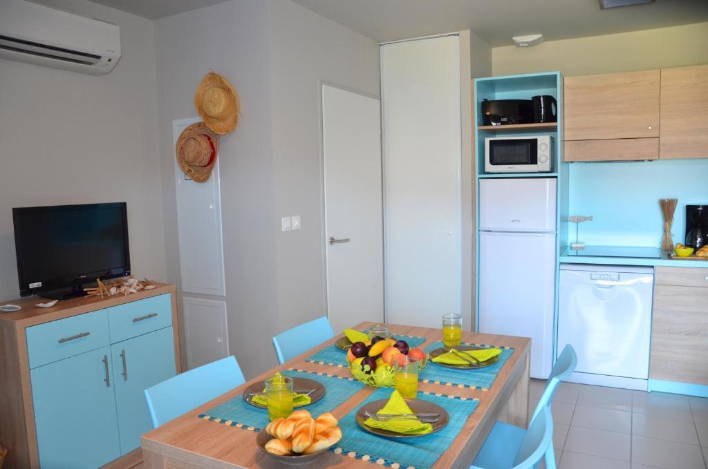 Lagrange Grand Bleu Vacances - Residence La Grenadine Marseillan  Room photo
